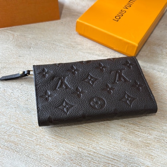 Louis Vuitton Terre Monogram Empreinte Leather Curieuse Wallet - Picture 10 of 16